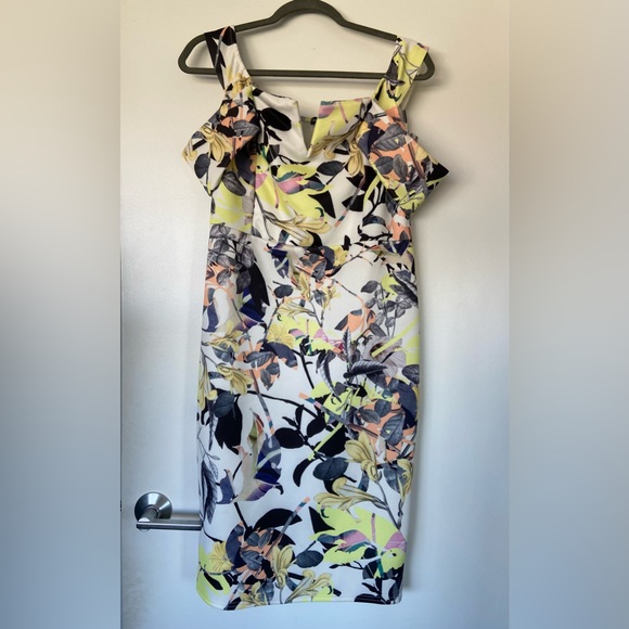 Boohoo Plus Dresses & Skirts - Floral Formal Dress